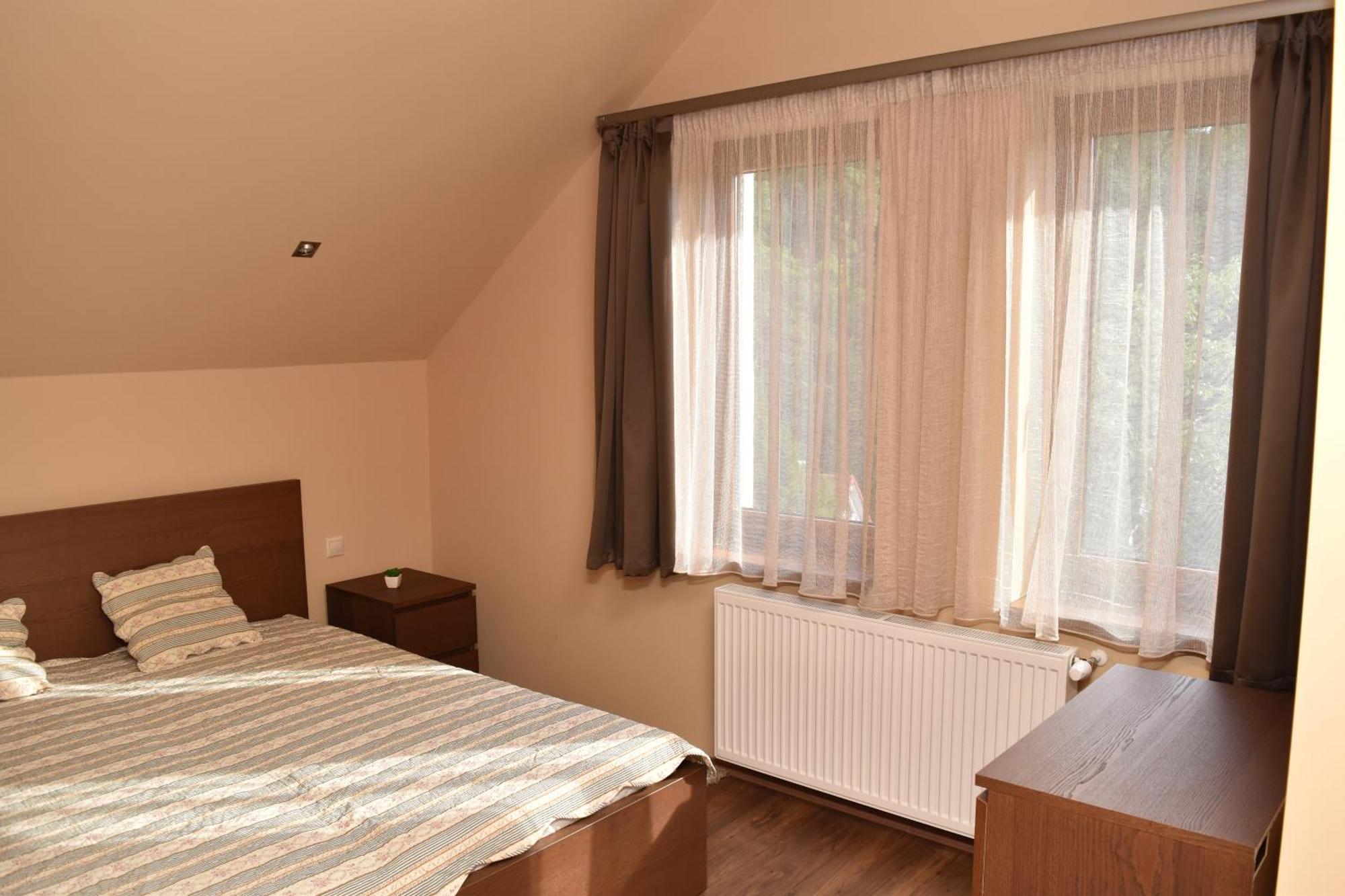 Fenyo Apartman Miskolctapolca Buitenkant foto